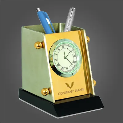 Desk Pal et horloge