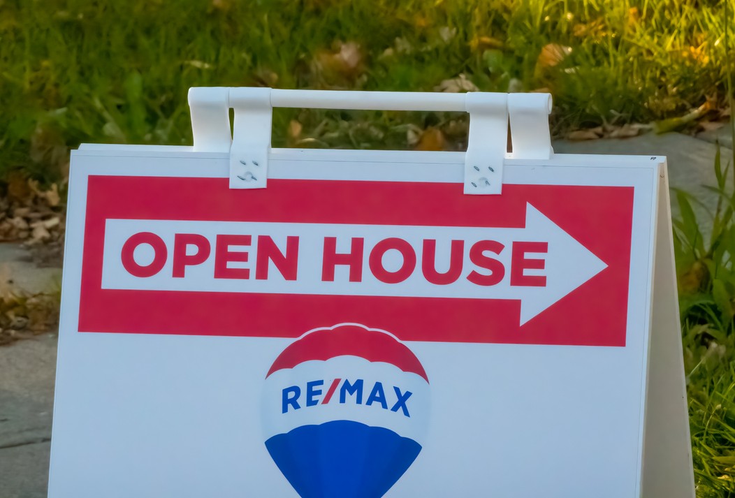 Remax_open_house_sandwich_board