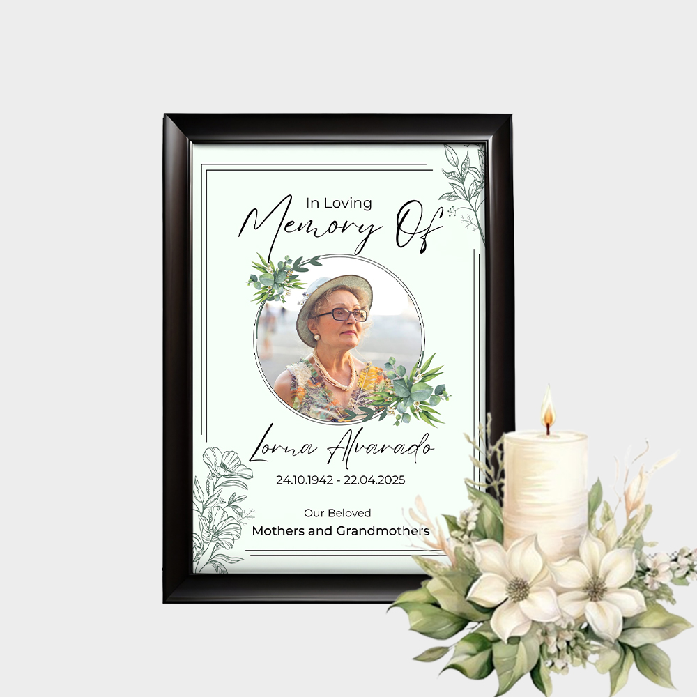 https://d241k1re3tsyhu.cloudfront.net/mrsignso/images/product/Customizable_Elegant_Memorial_Sign_with_Photo.jpg